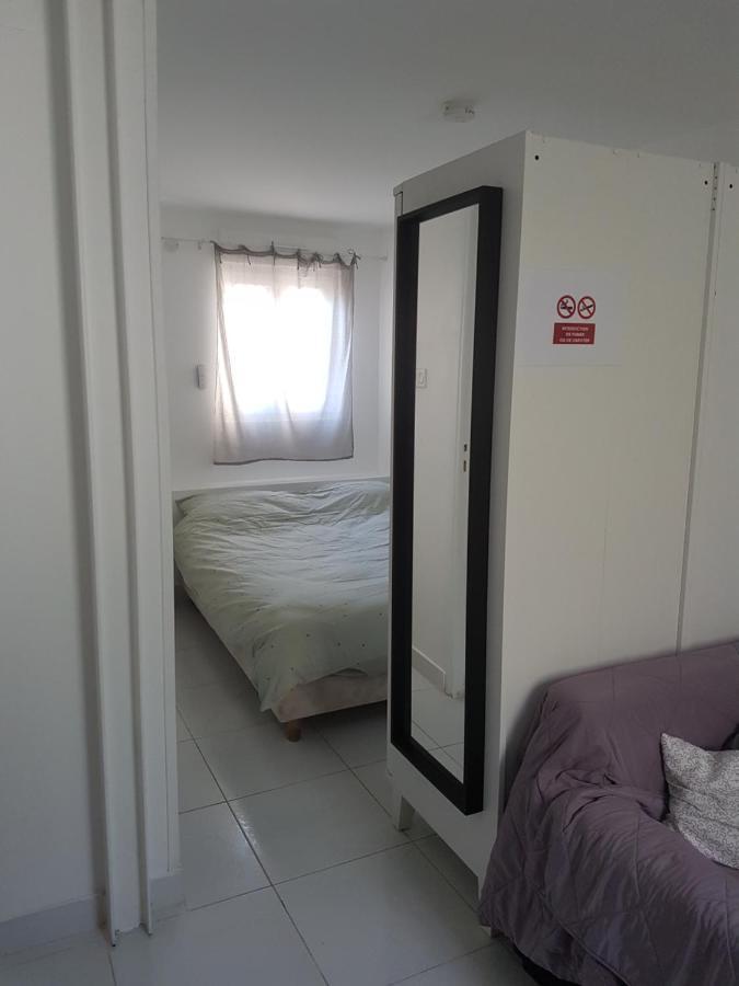 Appartement Avec Terrasse A Rosny-Sous-Bois Exteriör bild